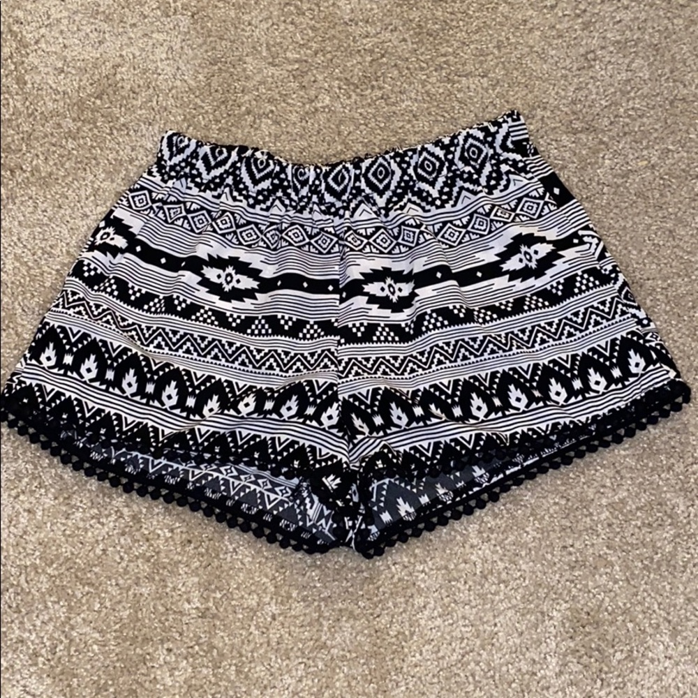 Flowy patterned shorts